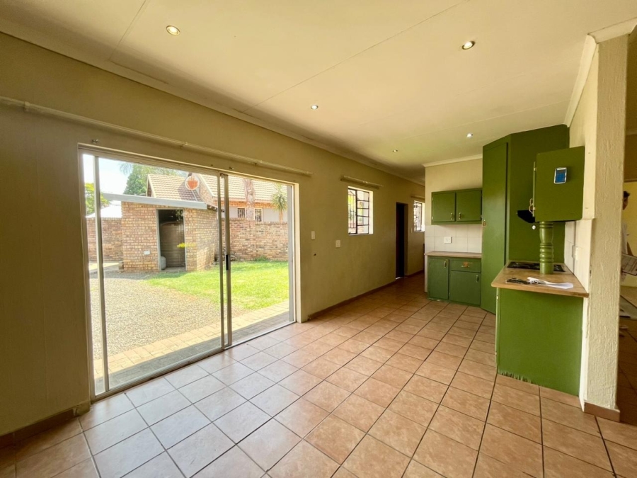 4 Bedroom Property for Sale in Waterval East North West